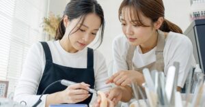 高崎 ネイルマシン 講座で講師から使い方を学ぶ初心者のネイル施術レッスン